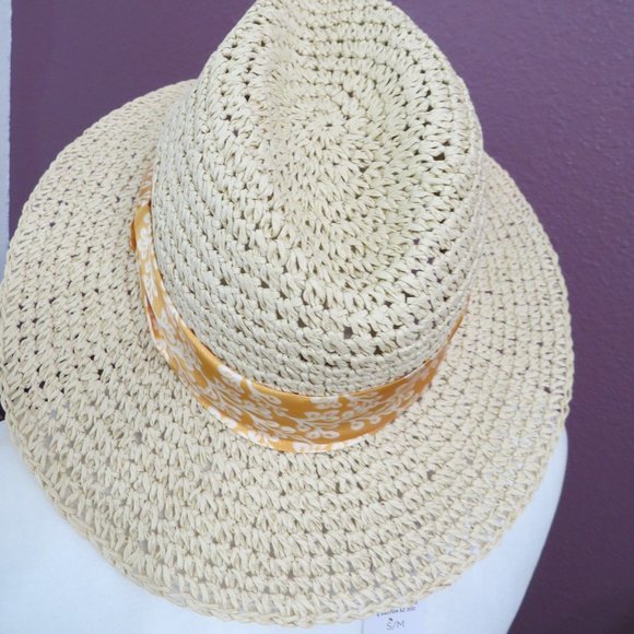 NWT-Straw Fedora - Picture 5 of 7